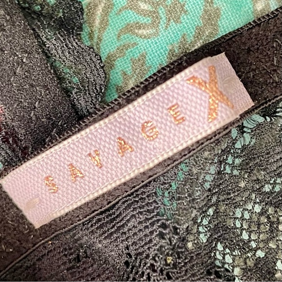 Savage X Fenty Black Lace Bra Bralette Plunging V-Neck and Wide Straps Large? - Picture 6 of 6